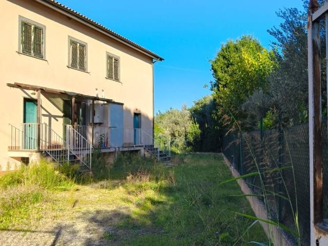 Villa in vendita a Fara in Sabina RI