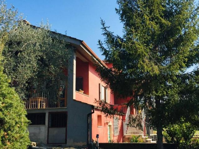 Villa in vendita a Fara in Sabina RI