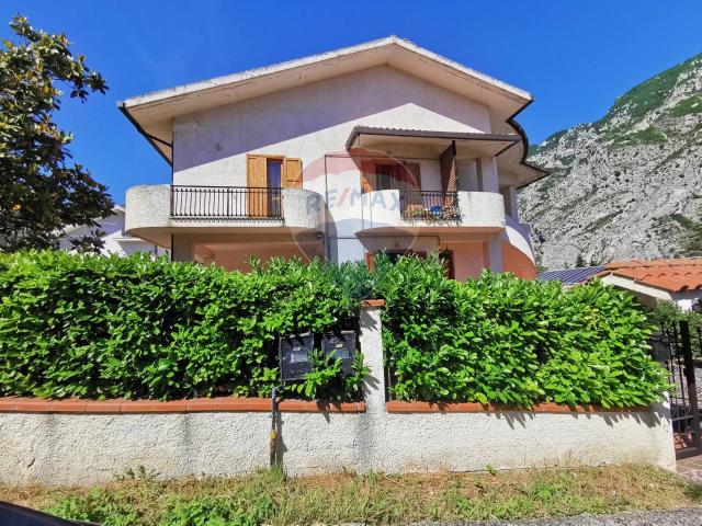 Villa in vendita a Fara San Martino