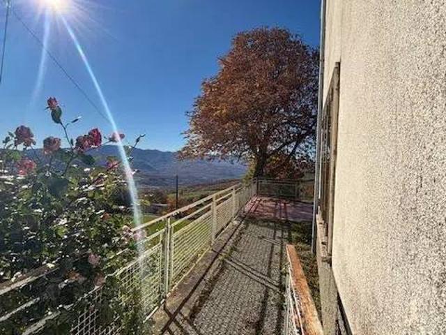 Villa in vendita a Farini PC