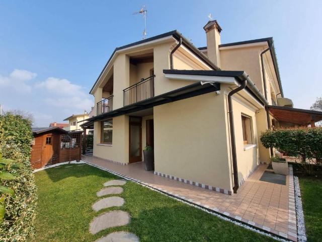 Villa in vendita a Farra di Soligo TV