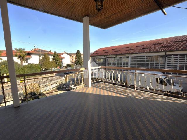 Villa in vendita a Feletto