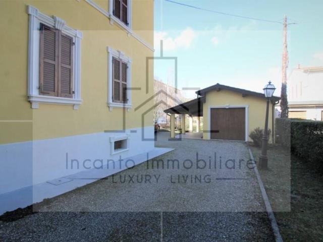 Villa in vendita a Felino PR