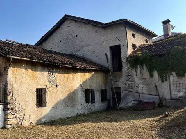 Villa in vendita a Feltre BL