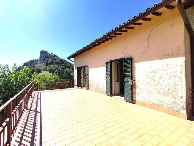 Villa in vendita a Ferentillo TR