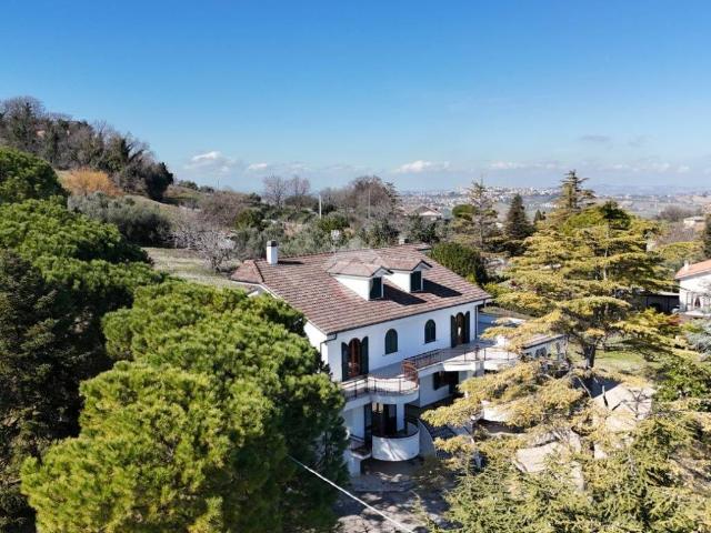Villa in vendita a Fermo FM