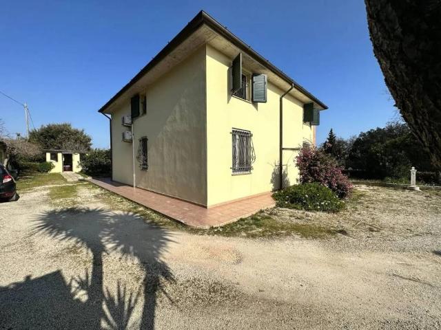 Villa in vendita a Fermo FM