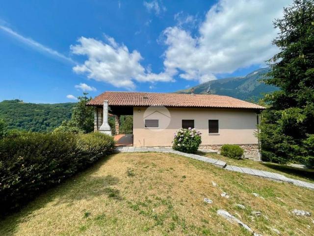 Villa in vendita a Ferrara di Monte Baldo VR