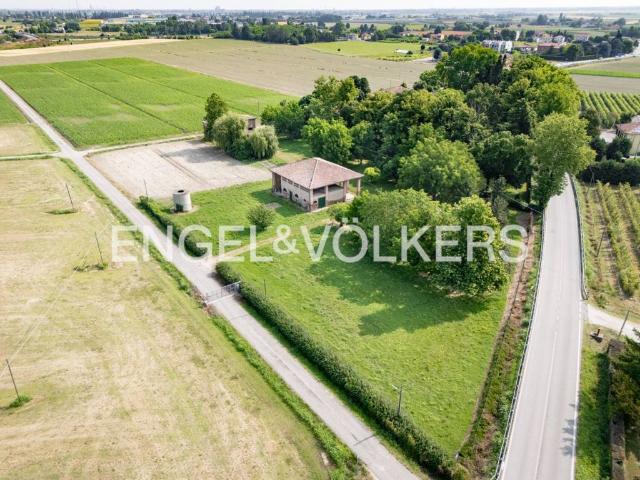 Villa in vendita a Ferrara FE
