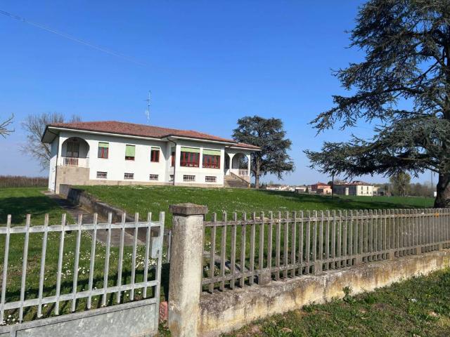 Villa in vendita a Ferrara FE