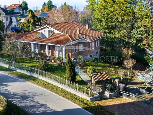 Villa in vendita a Ferrere AT