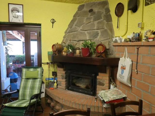 Villa in vendita a Ferriere PC