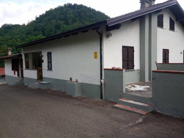 Villa in vendita a Ferriere PC