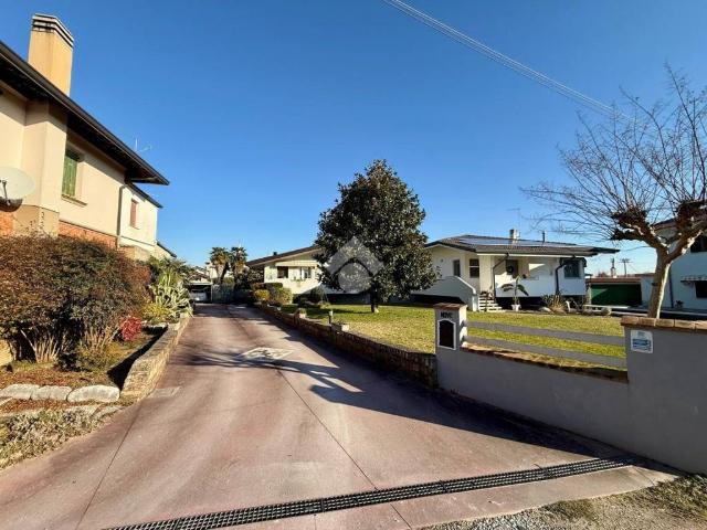 Villa in vendita a Fiume Veneto PN