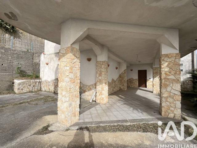 Villa in vendita a Fiumefreddo Bruzio CS