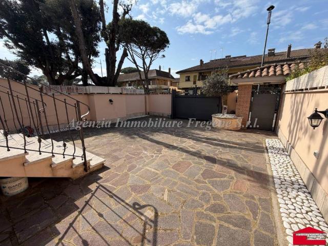 Villa in vendita a Fiumicino RM