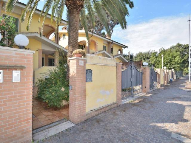 Villa in vendita a Fiumicino RM