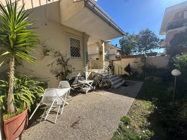 Villa in vendita a Fiumicino RM