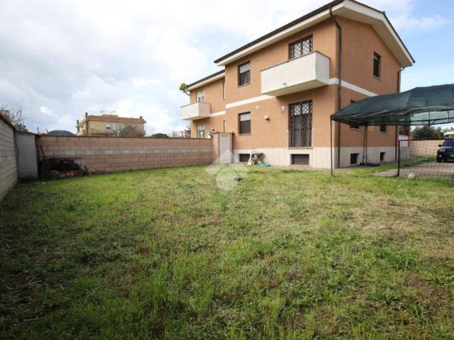 Villa in vendita a Fiumicino RM