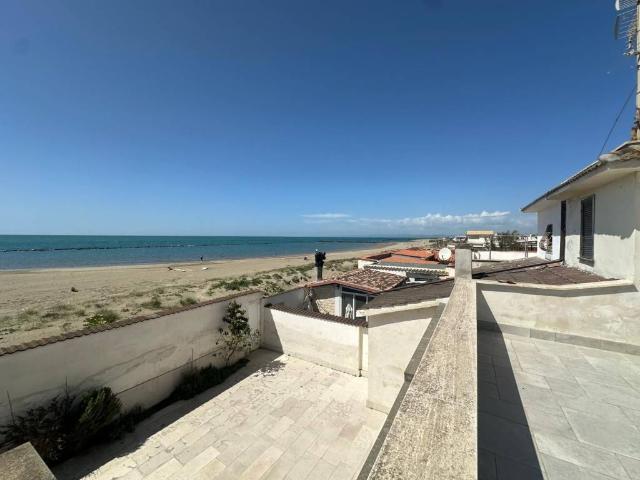 Villa in vendita a Fiumicino RM