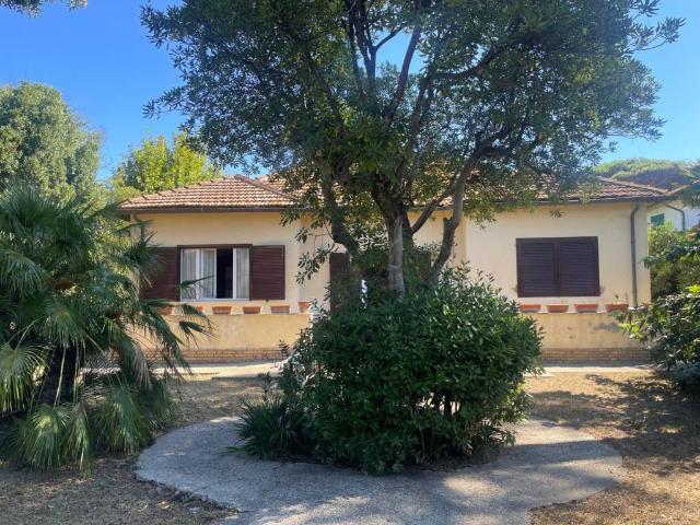 Villa in vendita a Fiumicino RM