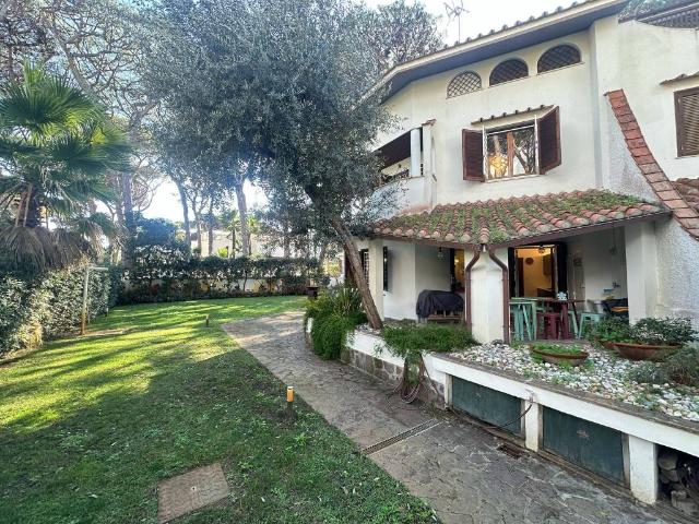 Villa in vendita a Fiumicino RM