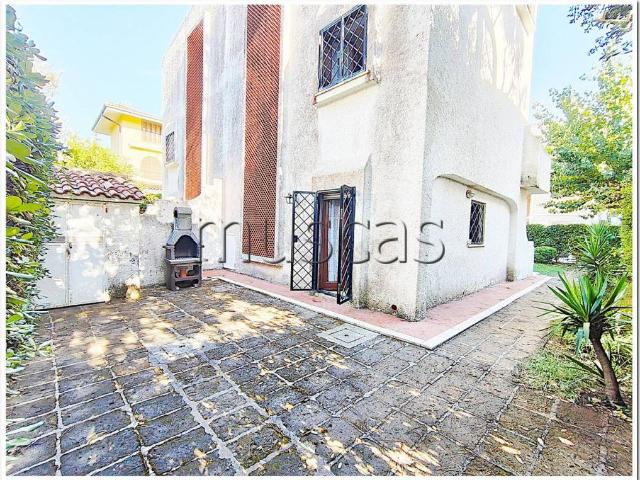 Villa in vendita a Fiumicino RM