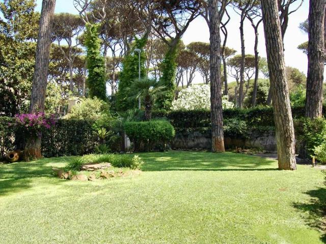 Villa in vendita a Fiumicino RM