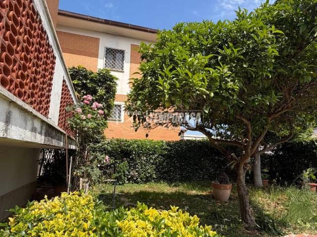 Villa in vendita a Fiumicino RM