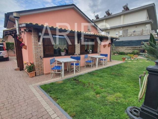 Villa in vendita a Fiumicino RM