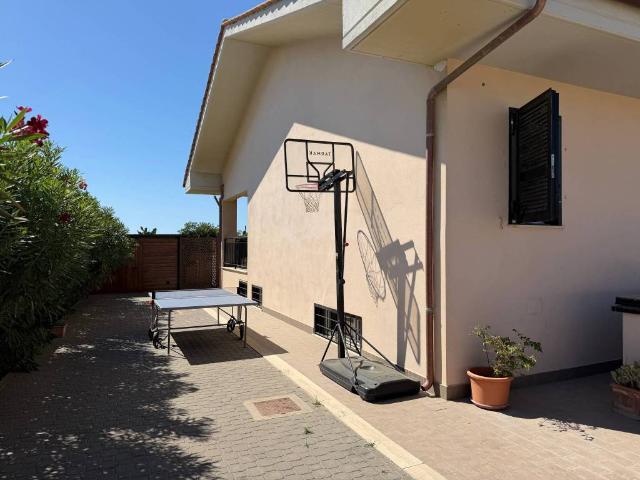 Villa in vendita a Fiumicino RM