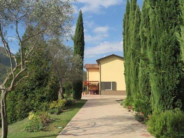 Villa in vendita a Fivizzano MS