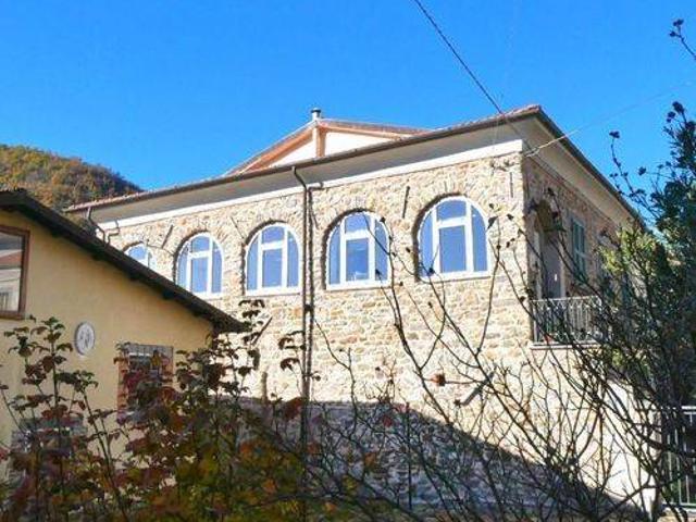 Villa in vendita a Fivizzano MS