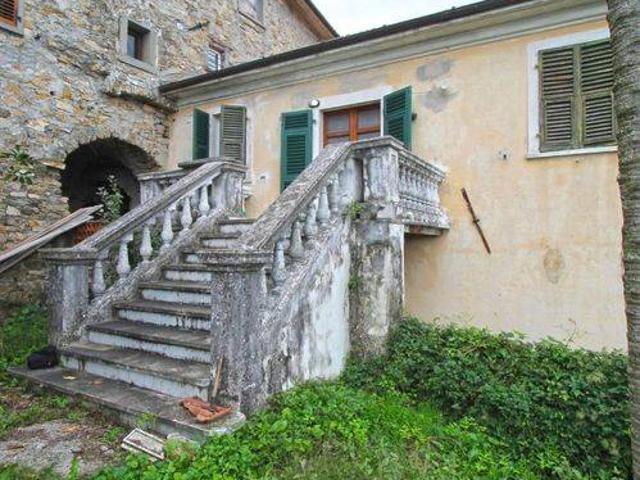 Villa in vendita a Fivizzano MS
