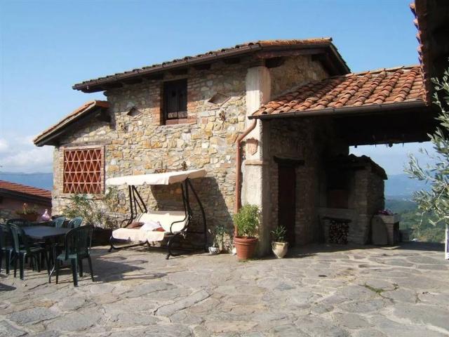 Villa in vendita a Fivizzano MS