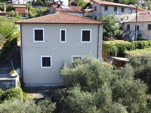 Villa in vendita a Fivizzano MS
