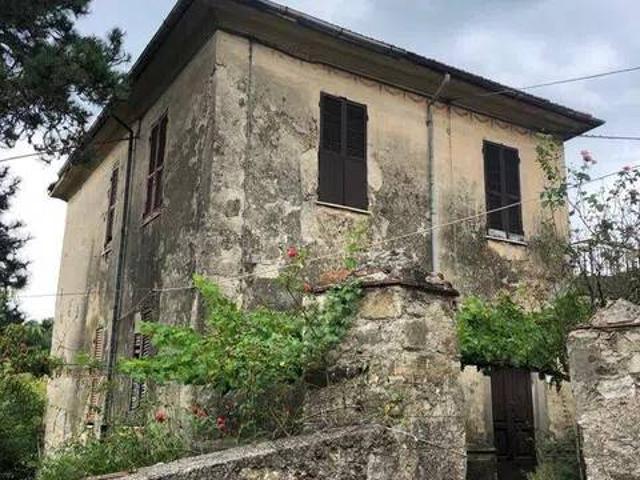 Villa in vendita a Fivizzano MS