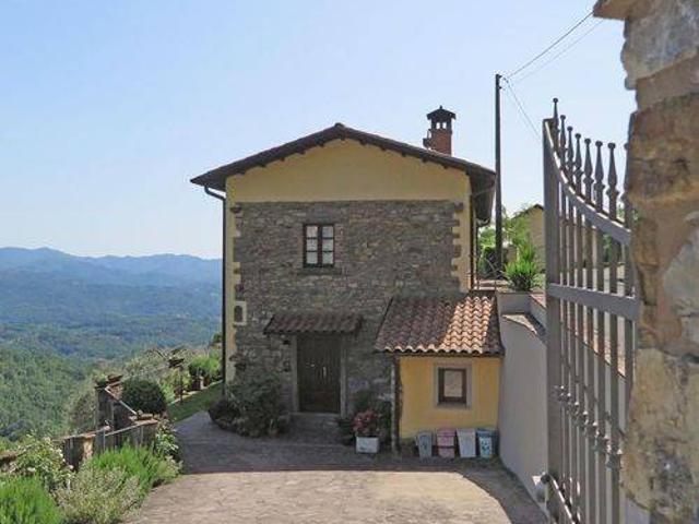 Villa in vendita a Fivizzano MS