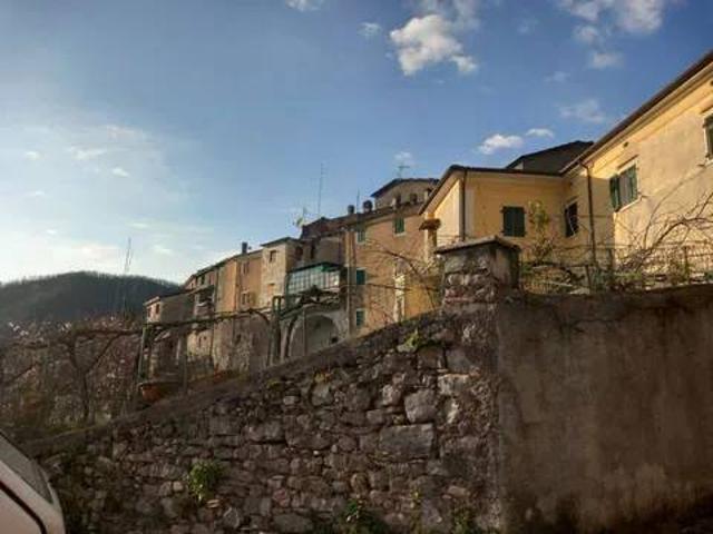Villa in vendita a Fivizzano MS