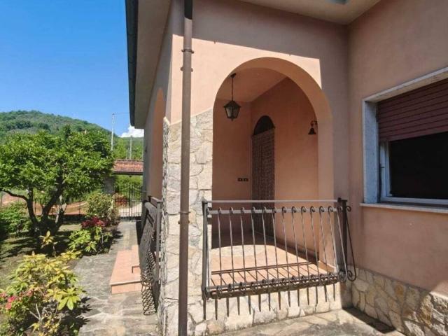 Villa in vendita a Fivizzano MS