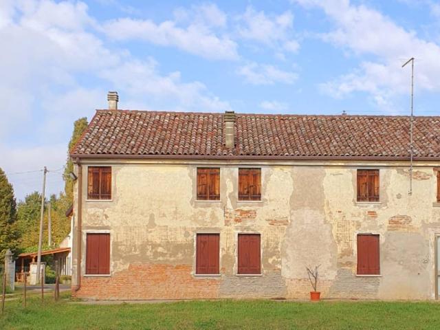 Villa in vendita a Fiesso Umbertiano RO