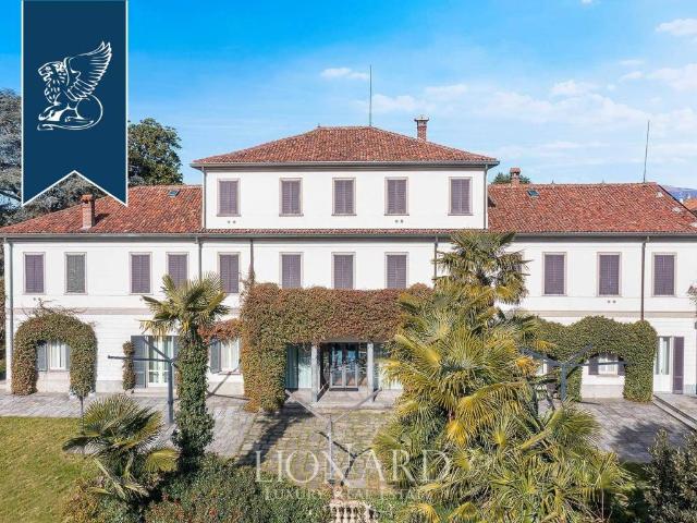 Villa in vendita a Figino Serenza CO