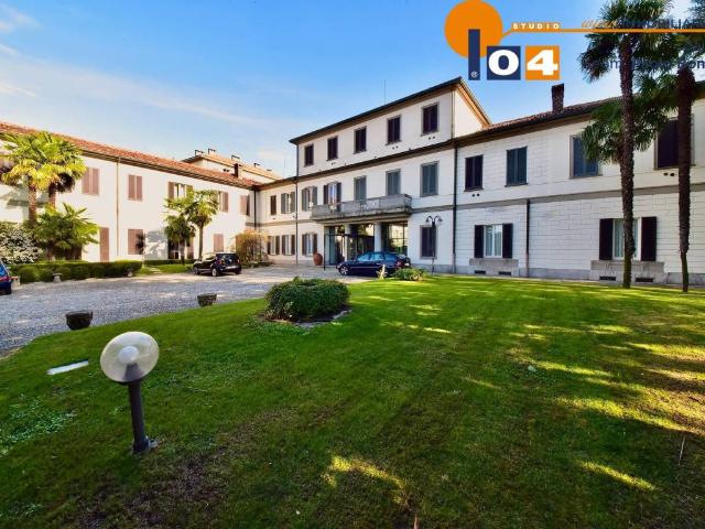 Villa in vendita a Figino Serenza CO