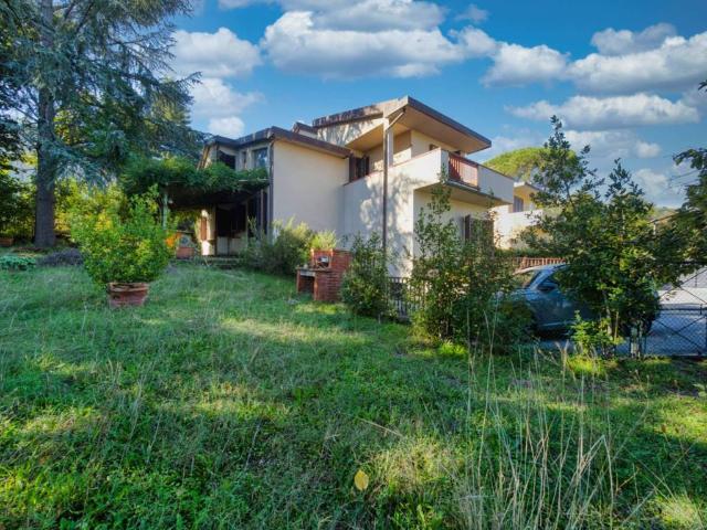 Villa in vendita a Figline e Incisa Valdarno FI