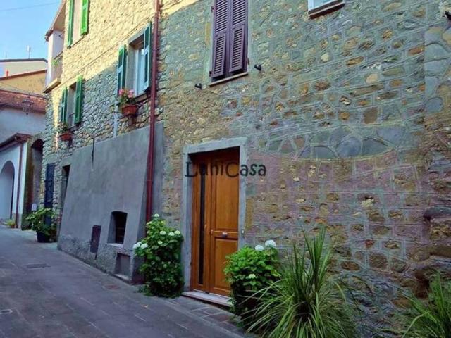 Villa in vendita a Filattiera MS