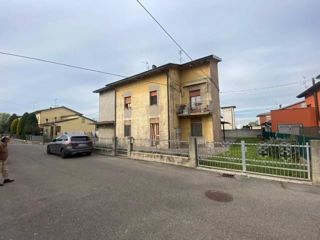 Villa in vendita a Finale Emilia MO