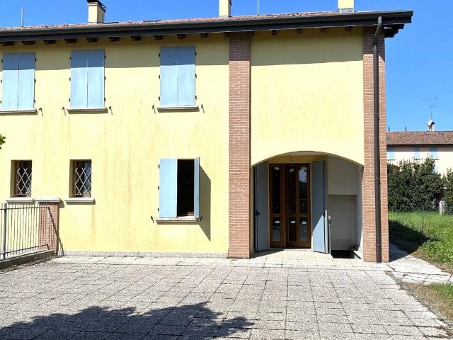 Villa in vendita a Finale Emilia MO