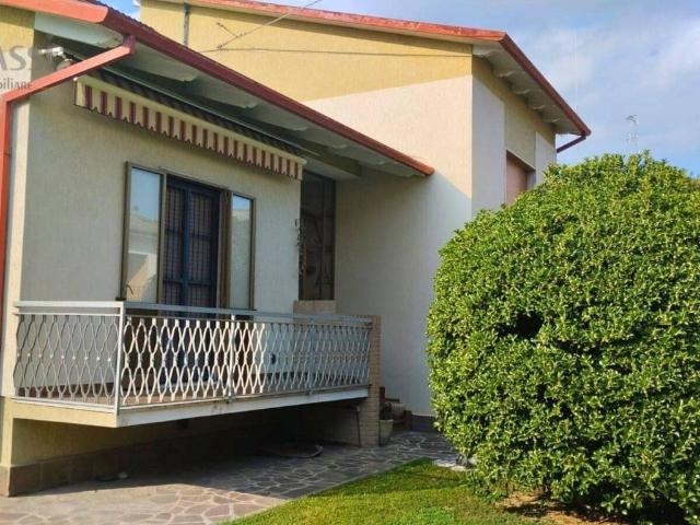 Villa in vendita a Finale Emilia MO