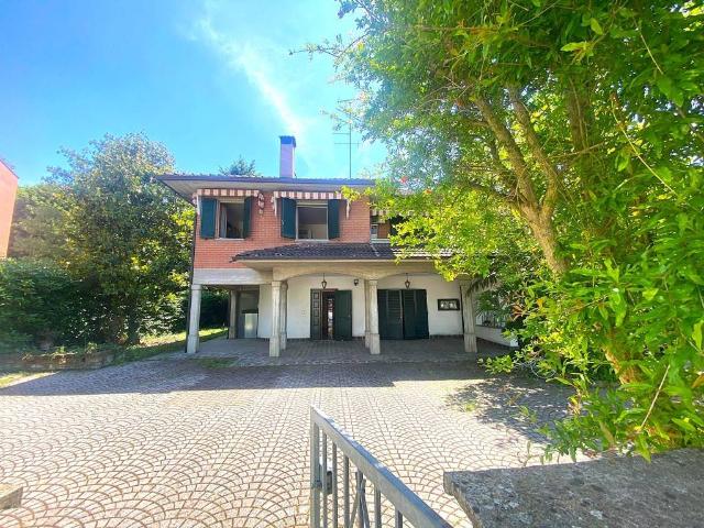 Villa in vendita a Finale Emilia MO