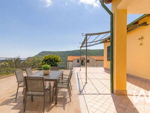 Villa in vendita a Finale Ligure SV